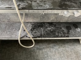 浴室掃除　水アカ　宮崎市